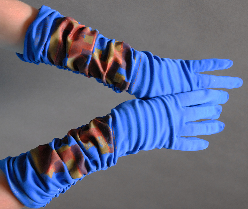 Sanzi Kermes, Textiles, Gloves Blue Opera
